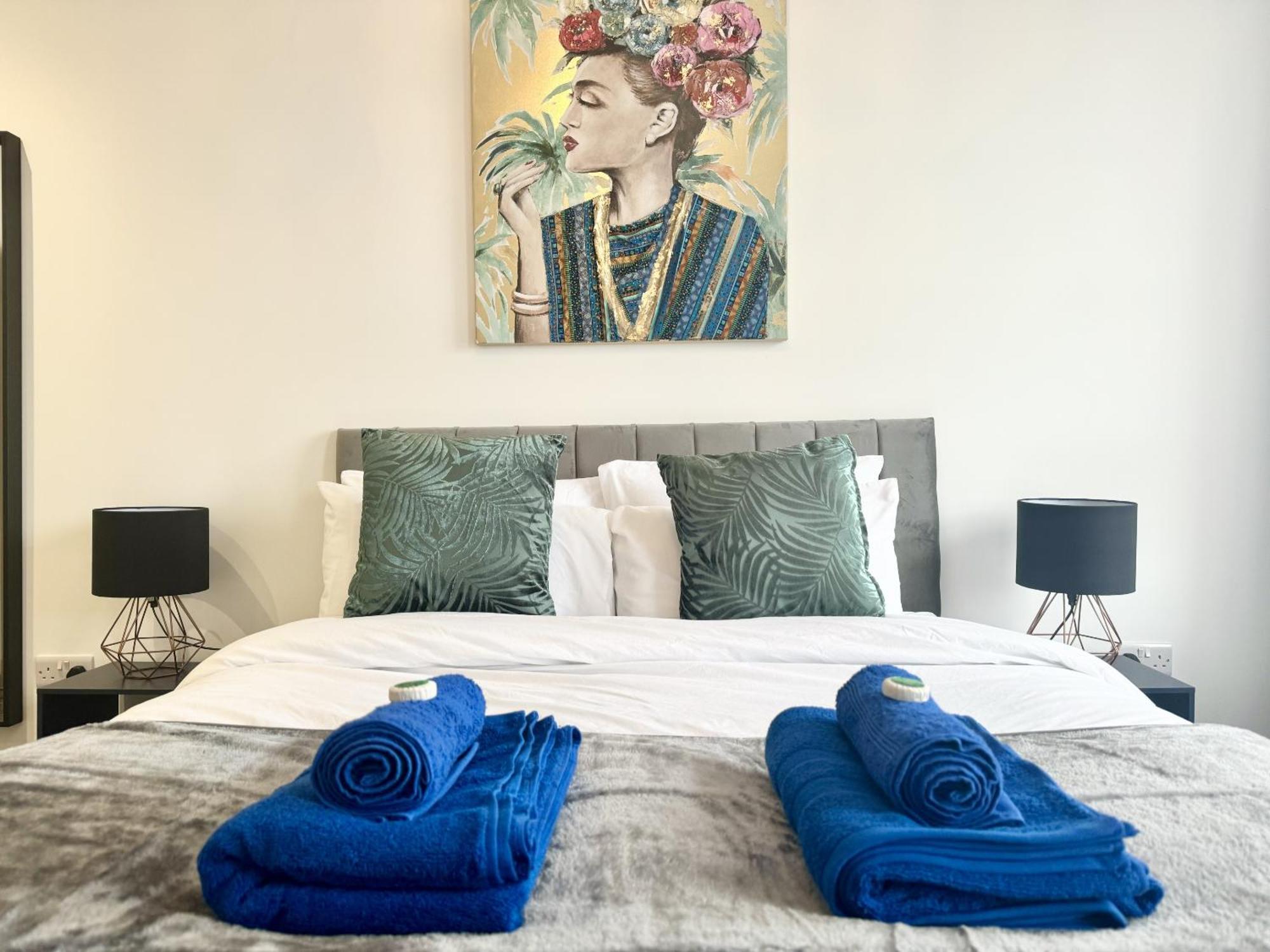 The Crown View - Luxury Apartment - Free Parking Nearby 哈罗盖特 外观 照片