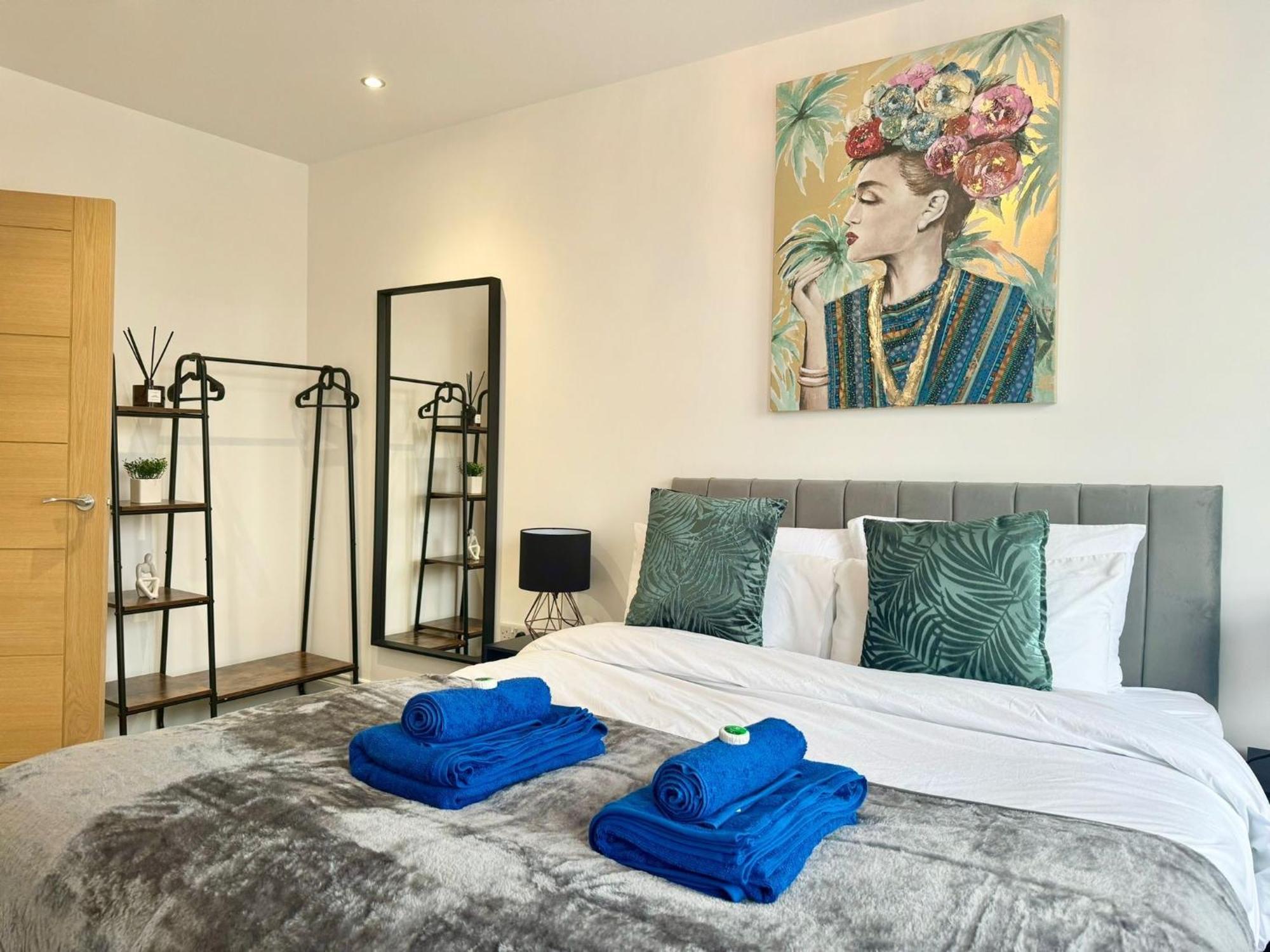 The Crown View - Luxury Apartment - Free Parking Nearby 哈罗盖特 外观 照片